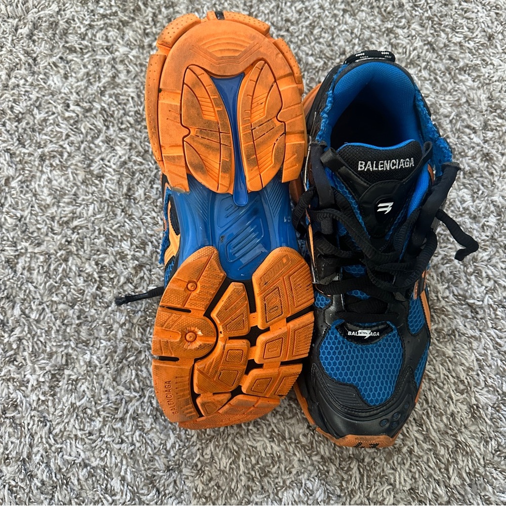 Men's Balenciaga Runner Sneakers - Picture 3 of 12